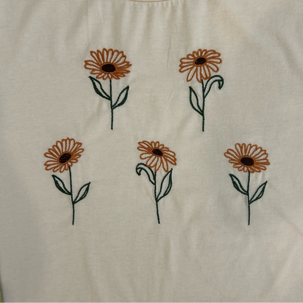 Shein Embroidered Floral Top EUC - Picture 6 of 8